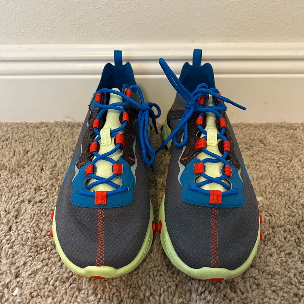 Nike React